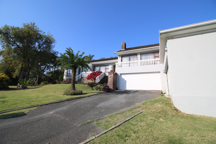 3 Bedroom Property for Sale in Beacon Bay North Eastern Cape